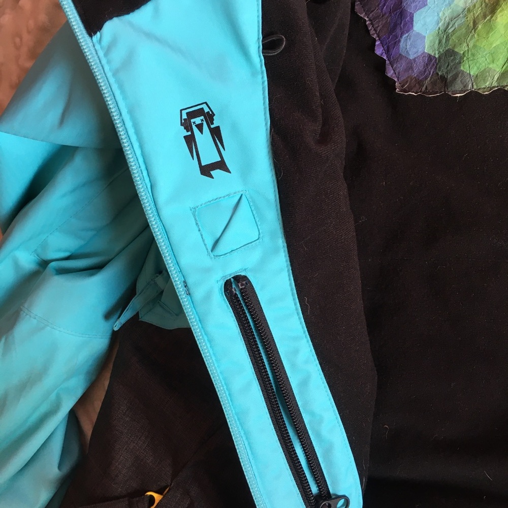 O’Neill freedom series snowboard/ski jacket. W - Picture 6 of 8